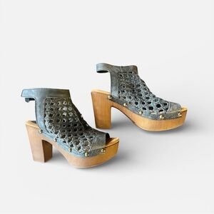 Sbicca Charcoal Outlast Mules with Wooden Heel
